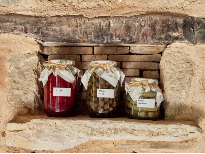 حفظ الزيتون وتخزينه