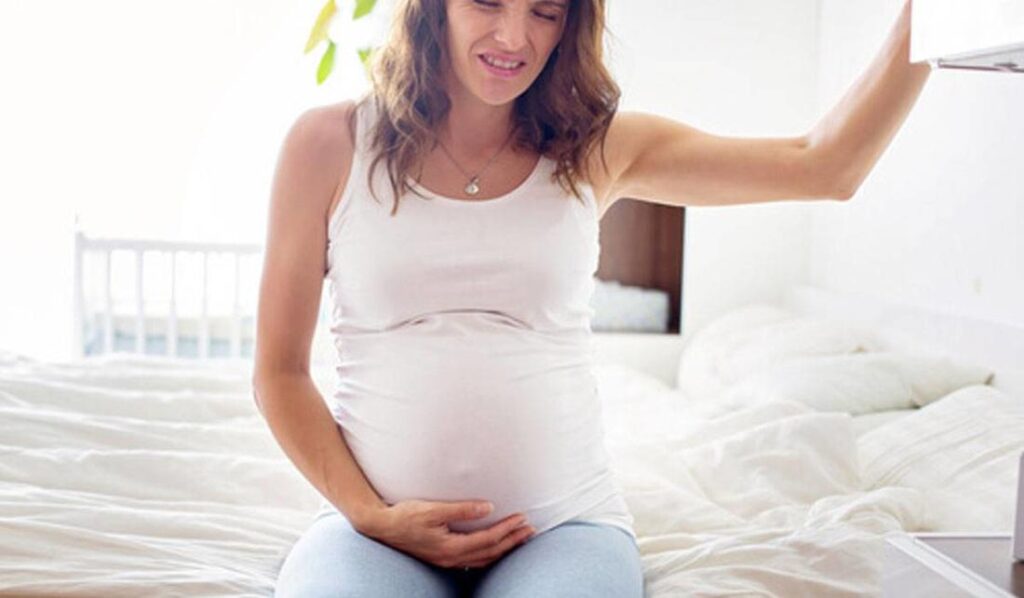 ما هي مخاطر الحمل في الشهر التاسع والآلام التي تواجهها المرأة؟