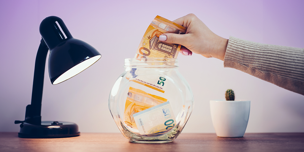 بحث عن الادخار والانفاق