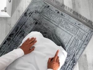طريقة صلاة القيام بالتفصيل.. كيف ابدا صلاة القيام؟