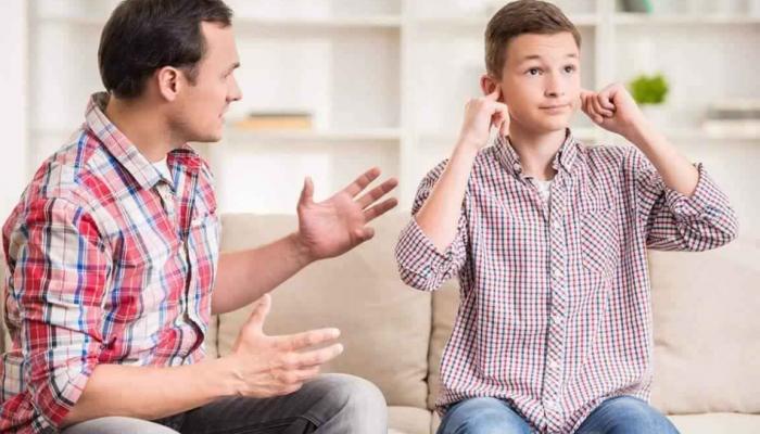 كيفية التعامل مع سن المراهقة