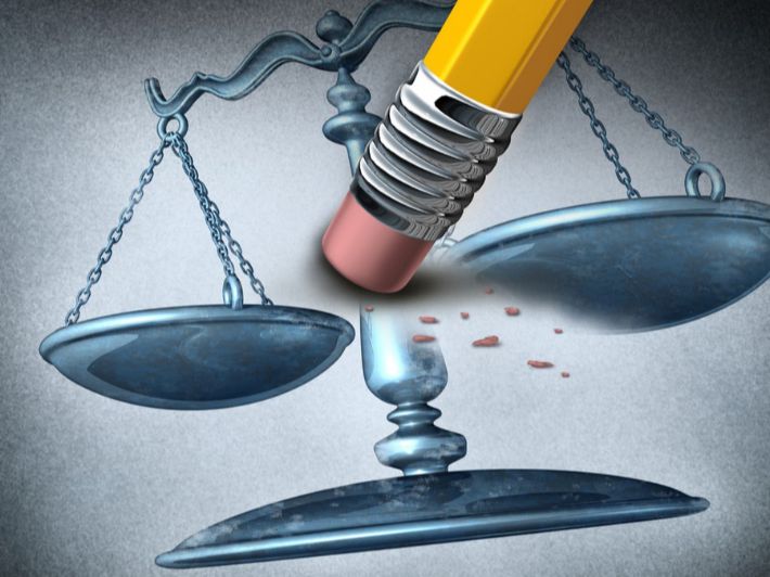 آثار الإنصاف على الفرد والمجتمع