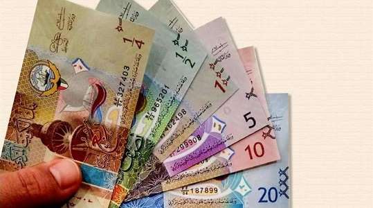 استقرار سعر الدينار الكويتي أمام الجنيه المصري في البنوك وشركات الصرافة اليوم الخميس