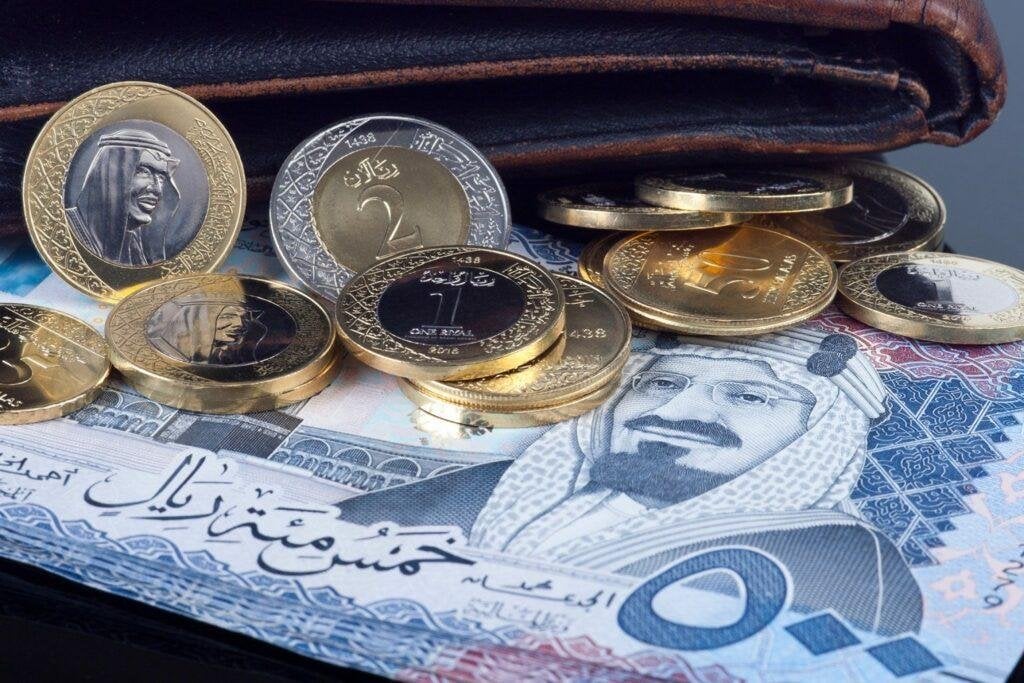 استقرار سعر الريال السعودى أمام الجنيه فى ختام تعاملات الأحد