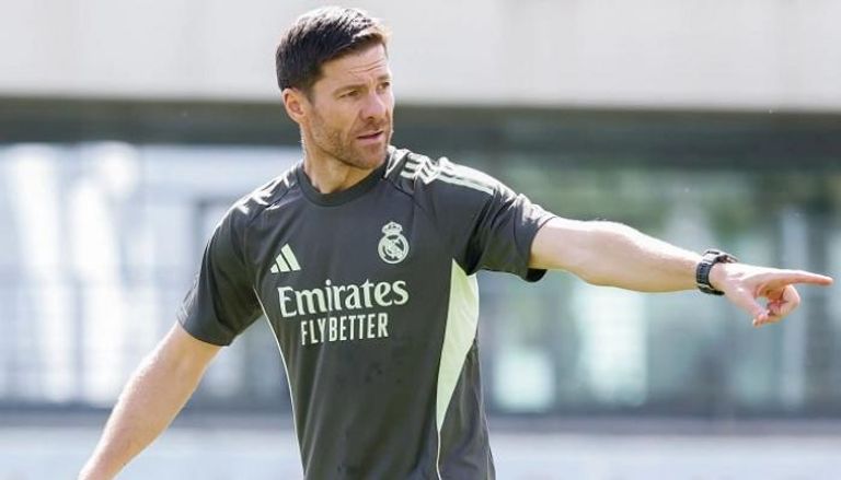 تشابي ألونسو كان قريبًا من تدريب باريس سان جيرمان قبل العودة لريال مدريد