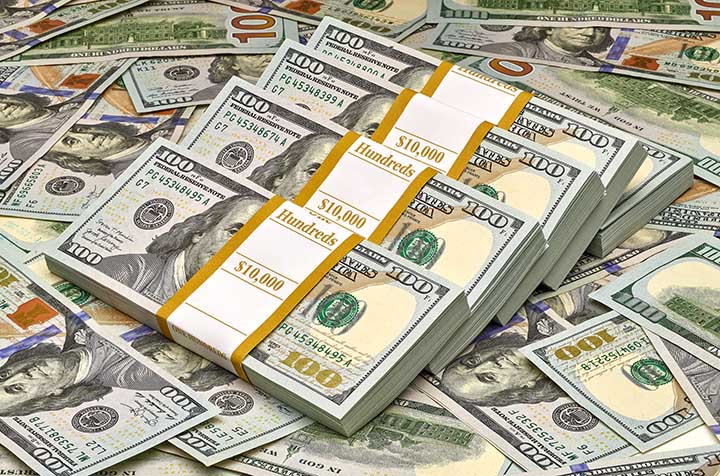 استقرار سعر الدولار مقابل الجنيه المصري في البنوك اليوم الإثنين