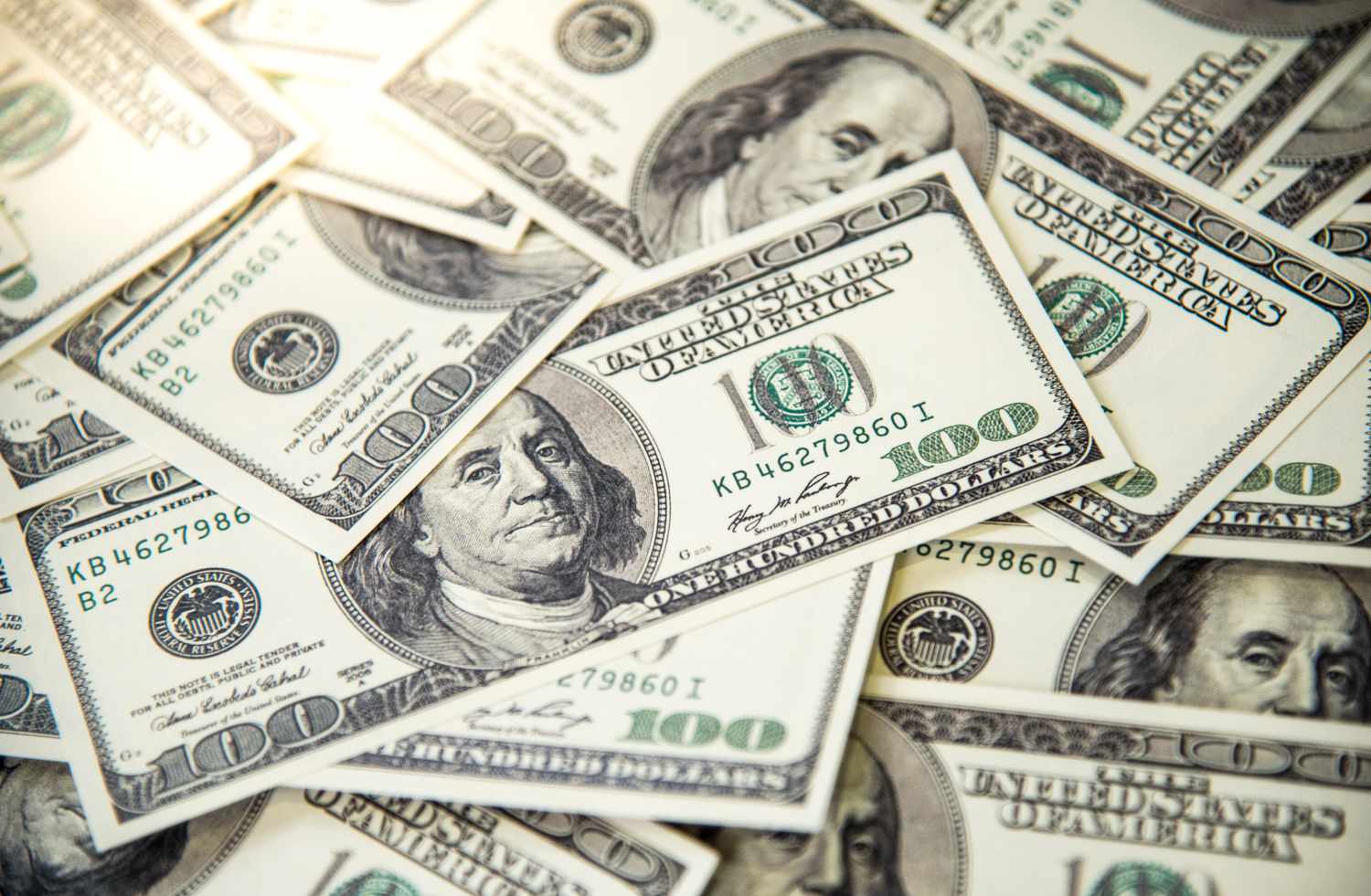 استقرار سعر الدولار في البنوك المصرية دون حاجز 48 جنيهًا