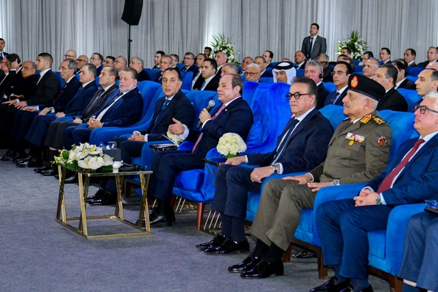 السيسي يشهد افتتاح محطات بحرية جديدة بالمنطقة الاقتصادية لقناة السويس في بورسعيد