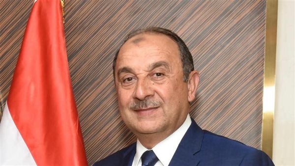 وزير قطاع الأعمال المصري يشارك في مؤتمر تعزيز الإنتاج الدوائي في الجزائر