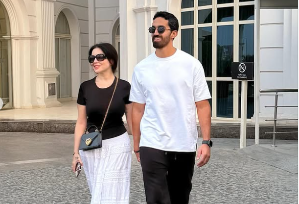 مي عز الدين تقضي شهر العسل مع زوجها أحمد تيمور بعد عقد القران