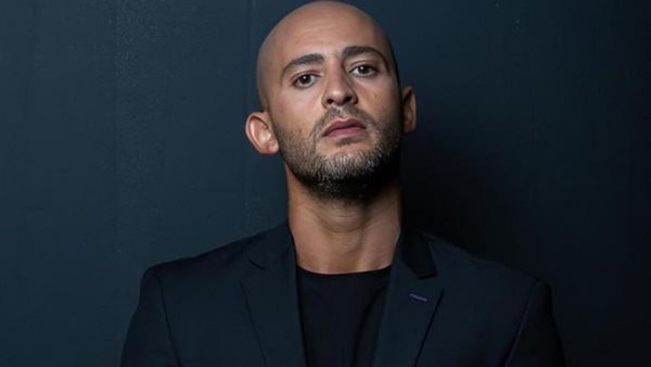 القبض على الفنان شادي ألفونس بميدان التحرير بحوزته مخدر الماريجوانا