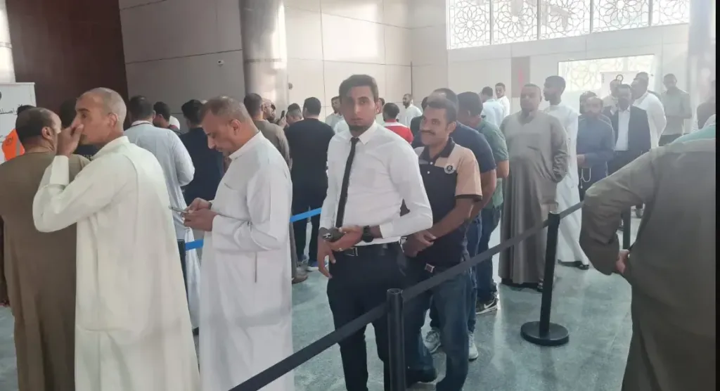 إقبال كثيف من الجالية المصرية بالسعودية على لجان الاقتراع لليوم الثاني لانتخابات مجلس النواب