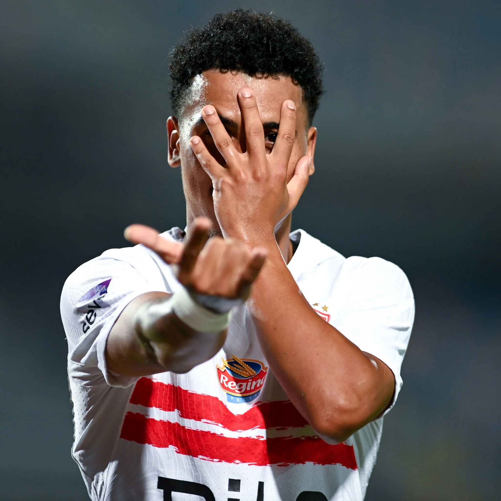 شوبير يكشف حقيقة عروض بيزيرا وتمسك الزمالك بناصر منسي