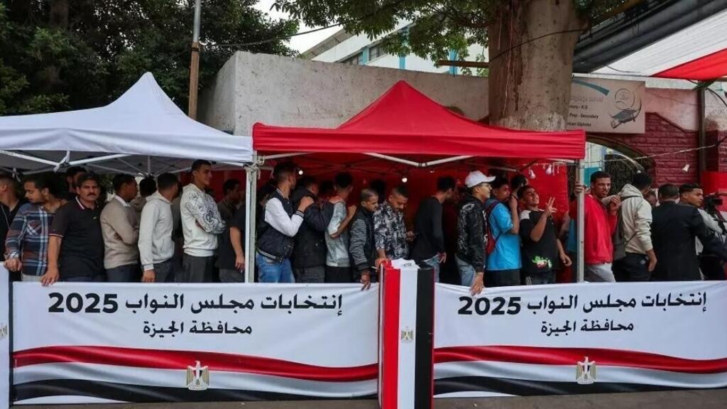 إقبال كثيف في لجان الهرم بأكتوبر يعطل الحركة المرورية