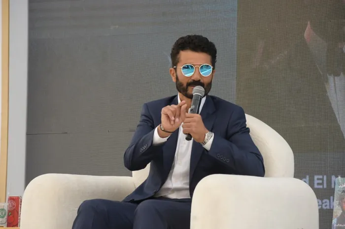 عرض فيلم “المواطن” لخالد النبوي يلقى تصفيق الجمهور في مهرجان القاهرة السينمائي