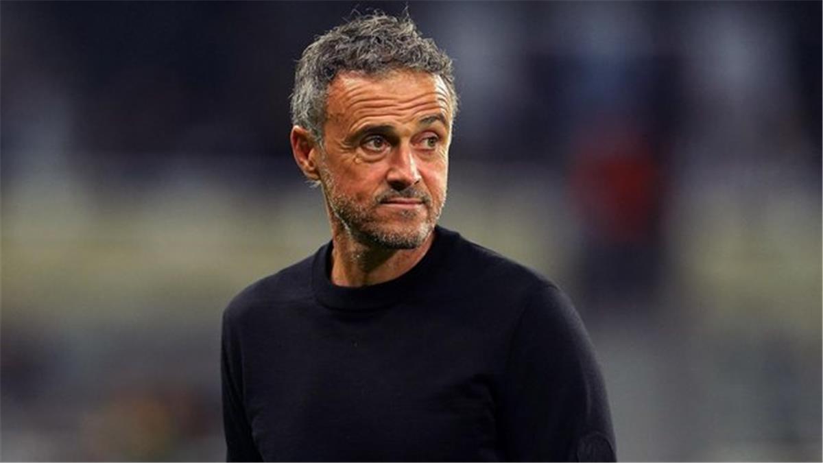 لويس إنريكي ينتقد هيرنانديز بعد فوز باريس سان جيرمان على توتنهام 5-3 في دوري أبطال أوروبا