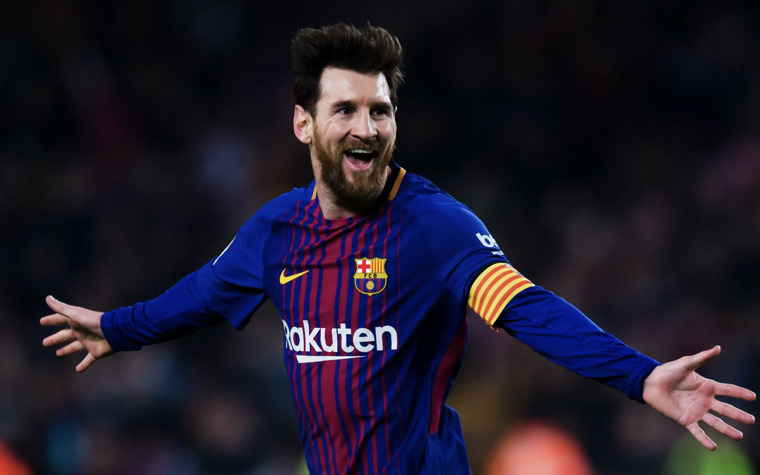 ميسي يوجه رسالة مؤثرة لجماهير برشلونة بعد زيارته إلى كامب نو