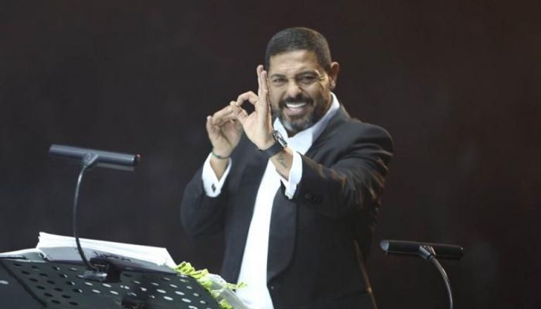 المايسترو هاني فرحات يقود الأوركسترا الملكي البريطاني في حفل تكريمي لعمار الشريعي بالأهرامات