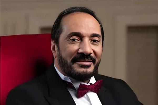 علي الحجار يوقع عودته لتترات المسلسلات مع «رأس الأفعى» في رمضان 2026