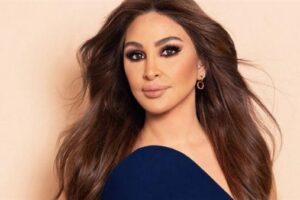 إليسا تشيد بأداء منى زكي في فيلم “الست” وتجدد الإعجاب بكوكب الشرق