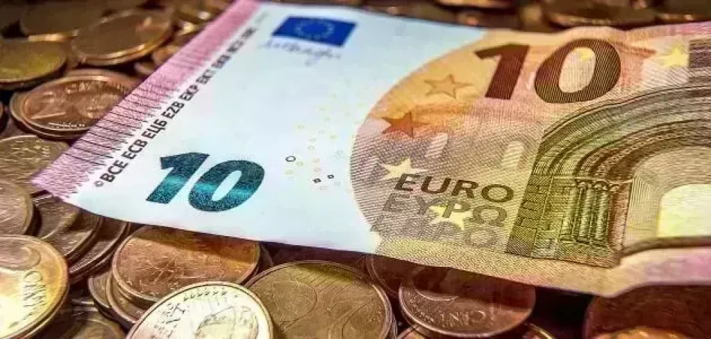 استقرار سعر اليورو أمام الجنيه في منتصف تعاملات الثلاثاء بالبنوك