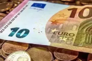 استقرار سعر اليورو أمام الجنيه في منتصف تعاملات اليوم بالبنوك المصرية