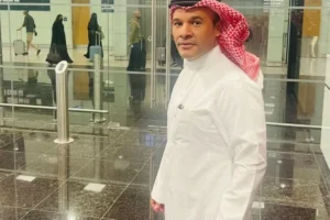 مدير صحة نجران يتدخل لإنقاذ مسافرة على متن رحلة الخطوط السعودية