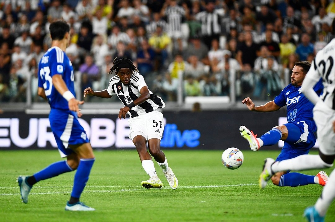 يوفنتوس يسقط مجددًا أمام كومو بهدفين دون مقابل في الدوري الإيطالي