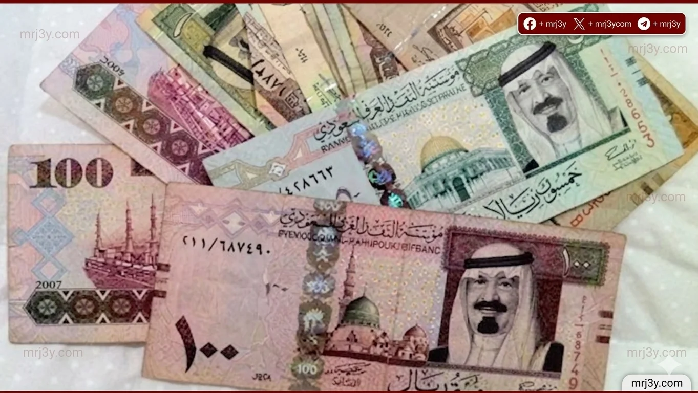 الريال يتجاوز 14 جنيهاً في البنوك المصرية