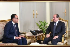 رئيس الوزراء يهنئ الرئيس السيسي بعيد الفطر المبارك