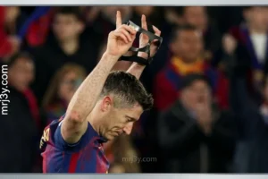 ليفاندوفسكي يحطم رقم ميسي ويقود برشلونة لفوز تاريخي