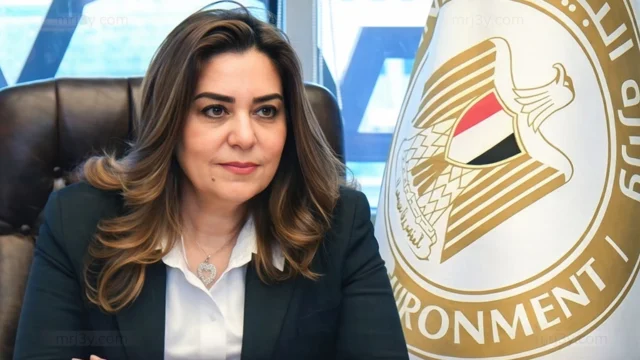 الدكتورة منال عوض