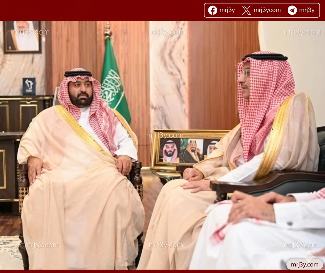أمير جازان ونائبه يستعرضان خطط النقل مع مدير الفرع