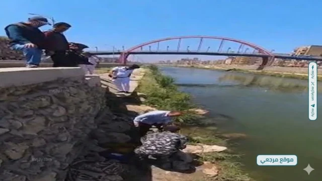 ضبط سيارة تلقي مخلفات سائلة