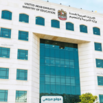 وزارة التربية الإماراتية تحول الدراسة للتعلم عن بعد حتى الجمعة