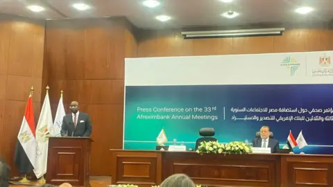 أفريكسيم بنك