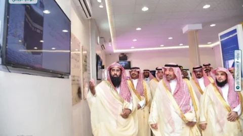 أمير نجران يتفقد مدينة الحجاج