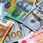 الأخضر يشتعل.. أسعار الدولار واليورو الآن أمام العملات العربية في تداولات منتصف اليوم.