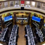 تباين أداء البورصة المصرية وخسائر سوقية بنحو 8 مليارات جنيه