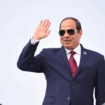 السيسي يعود إلى القاهرة بعد جولة أفريقية شملت كينيا وأوغندا