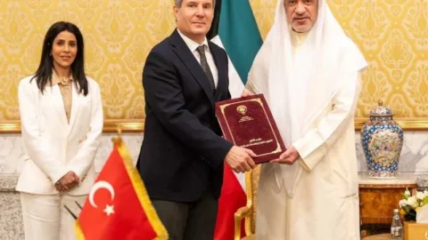 توقع عقود استكمال مبنى الركاب T2 بمطار الكويت الدولي