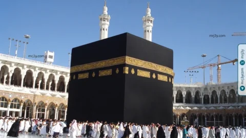خطيب المسجد الحرام: الله طيب لا يقبل إلا طيبًا.. ويحذر من الحج بمال حرام