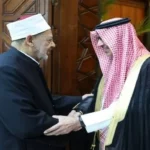 سفير السعودية صالح الحصيني يلتقي شيخ الأزهر بالقاهرة ويشيد بخدمة الحجاج