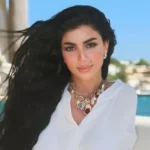 كارولين عزمي تستعرض إطلالة كاجوال وتروج لفيلم محمود التاني