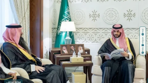 محافظ الاحساء يطلع على إنجازات البريد السعودي سبل 2025