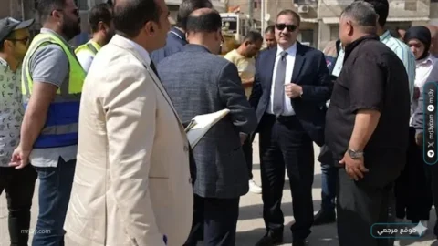 محافظ بورسعيد يتابع تطوير منطقتي عمر بن الخطاب وخالد بن الوليد بحي الزهور