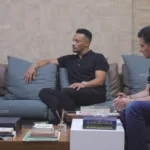 محمد رمضان ضيف عمرو أديب في أول لقاء بعد التصالح