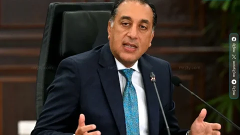 مدبولي يبدأ جولة مصانع السادات بافتتاح مصنع للمشروبات الغازية