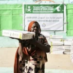 مركز الملك سلمان يوزع 4000 كرتون تمر في إقليم النيل الأزرق