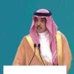 وزير الإعلام السعودي يستعرض جاهزية الجهات الحكومية لموسم الحج 1447هـ